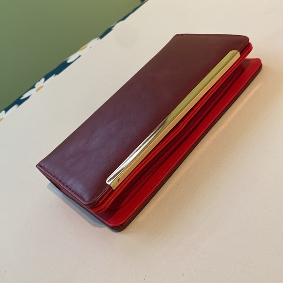 Women’s wallet in red large card slots change purse - Picture 6 of 7